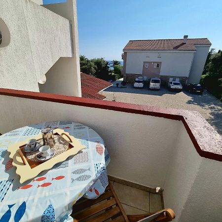 Apartments Ostrea - Mimoza Novalja Bagian luar foto
