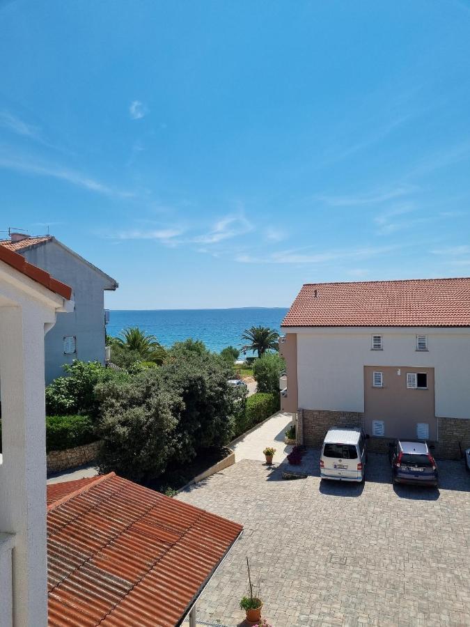 Apartments Ostrea - Mimoza Novalja Bagian luar foto